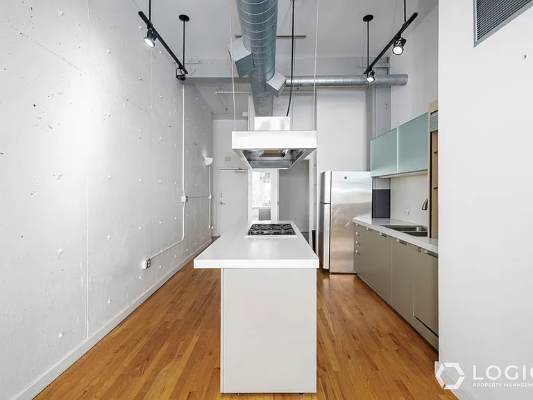 159 W Broadway #304 — Photo 9