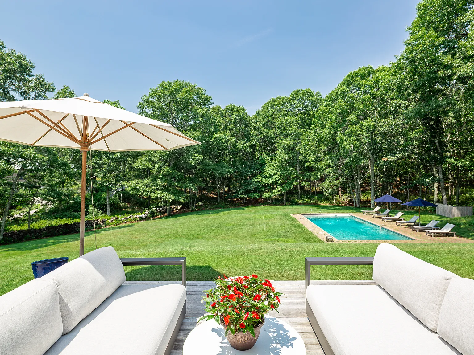 Sophisticated East Hampton Home — Photo 2