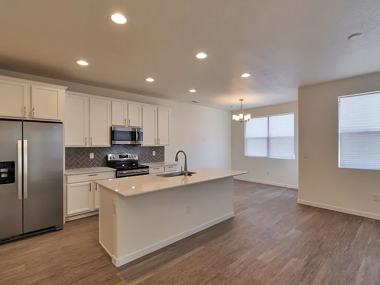 9679 Albion Ln — Photo 10