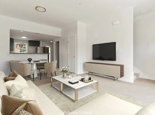 68 Church Grn, Taunton, MA 02780