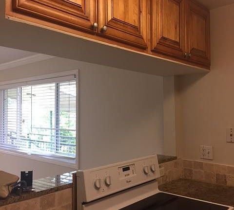 4th image of 828 Lighthouse Dr APT D