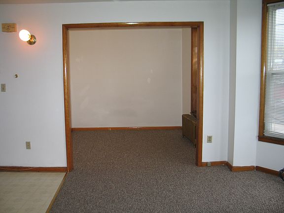 4th image of 67 Watervliet Ave #3