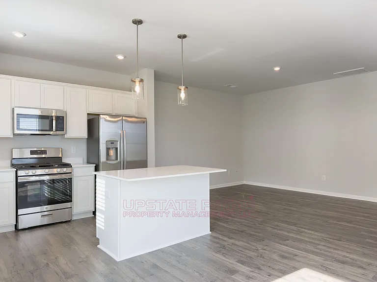 165 Randwick Ln — Photo 8