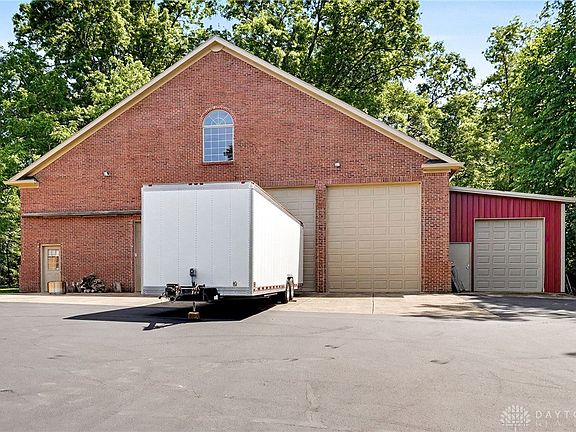 5th image of 5090 Ross Rd