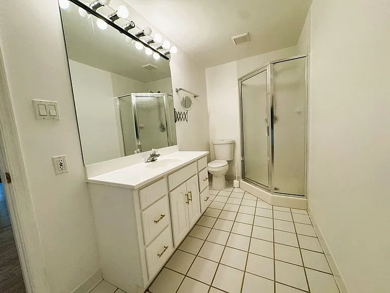 4507 Highland Green Ct — Photo 13