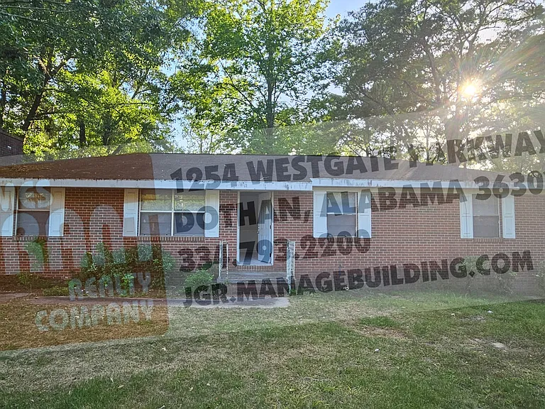 306 Mustang Dr — Photo 2