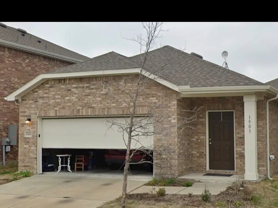 1903 Chapel Hill Rd