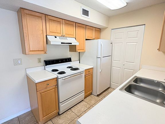 5th image of 12630 Equestrian Cir APT 1804