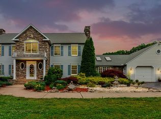 255 Gwen Elaine Ln, Falls, PA 18615