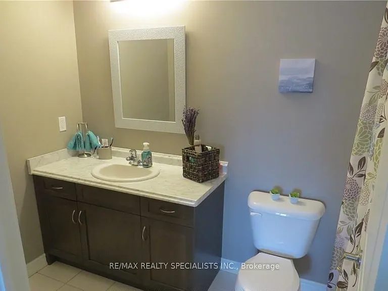 101 Roselawn Cres — Photo 11