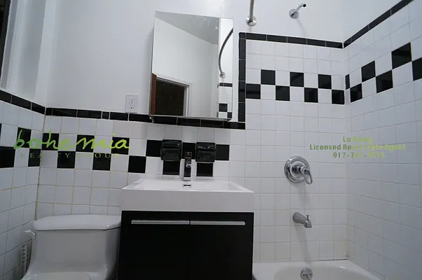 Rented by Bohemia Realty Group | media 18