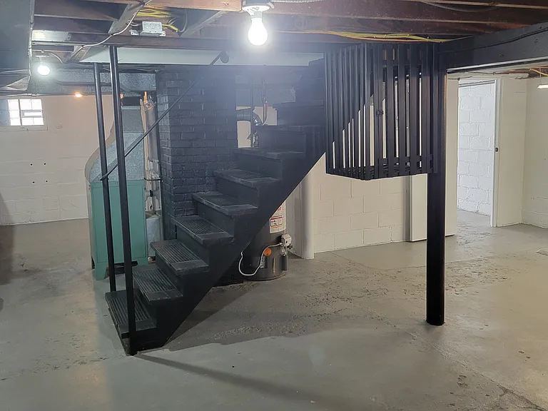 2261 Ridge Rd — Photo 33