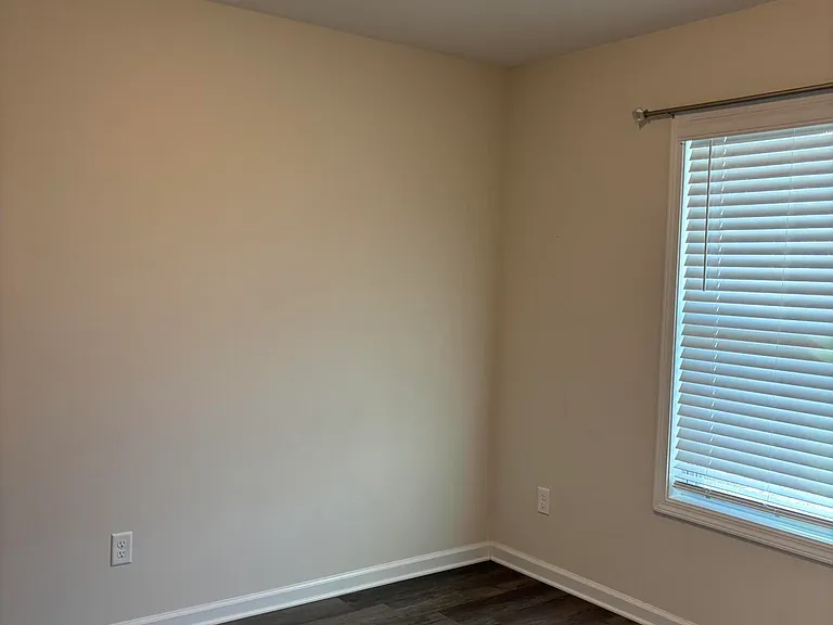 335 Niblick Dr — Photo 8
