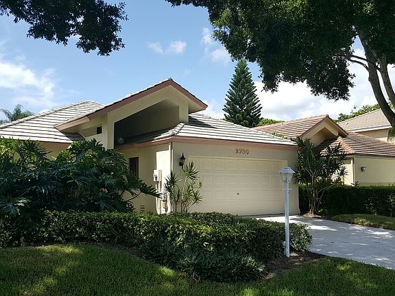 2nd image of 2730 N Clearbrook Cir