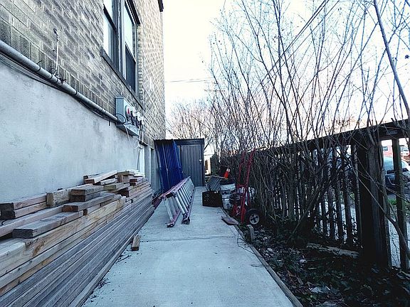 3rd image of 769 Edison Ave