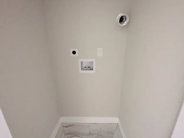 348 Davenport Ave #2 — Photo 6