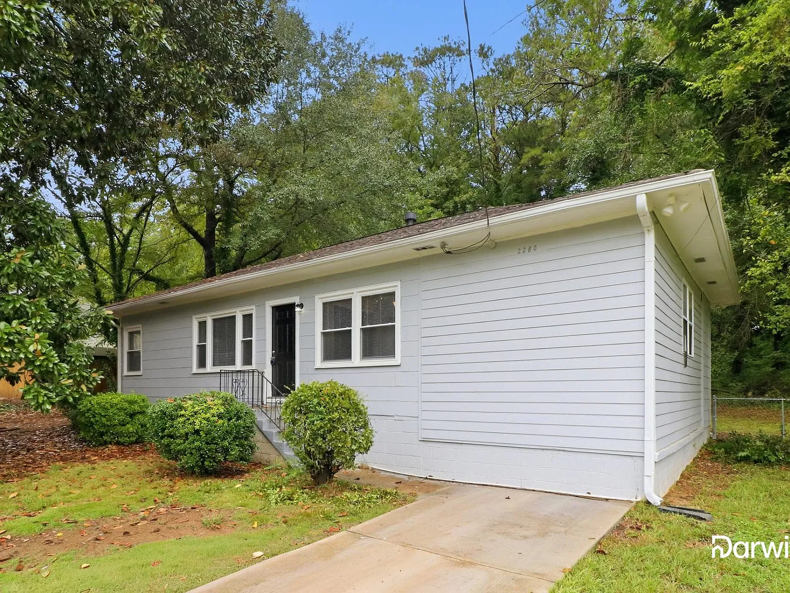 4 bed, 2.0 bath, 1064 sqft, $2,100 — Photo 2