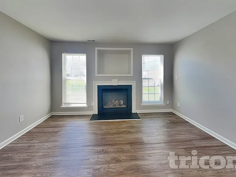 9250 Austin Ridge Ln — Photo 4