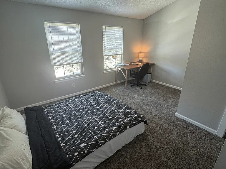 6740 Overland Dr — Photo 23