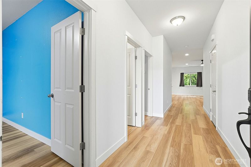 5th image of 8231 81st Drive NE