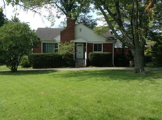5000 Cushing Dr, Kensington, MD 20895