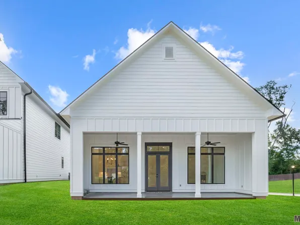 3132 Parkside Ln, Saint Francisville, LA 70775