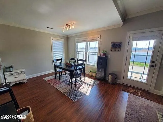 683 Brookfield Dr — Photo 4