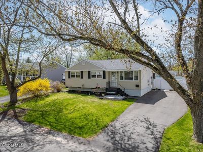 38 Dover Drive, Latham, NY, 12110