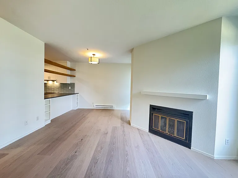 2040 Sutter St #203 — Photo 6