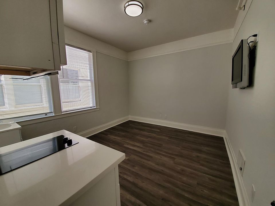 1st image of 1500 California St #221