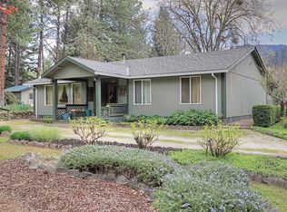 820 Sunny Valley Loop, Sunny Valley, OR 97497