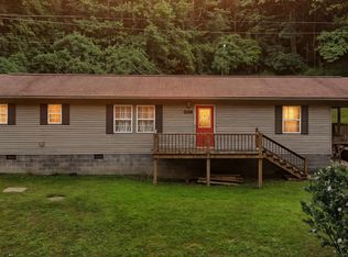 9639 Cumberland Rd, Pound, VA 24279