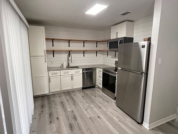 4th image of 4313 Coldsprings Dr