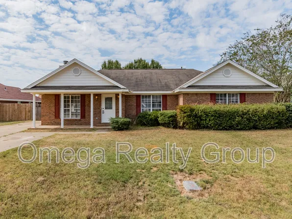 122 Lilly Pad Cir, Millbrook, AL 36054