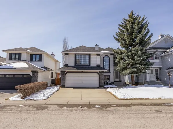 119 NE Valley Glen Bay NW, Calgary, AB T3B 5P9