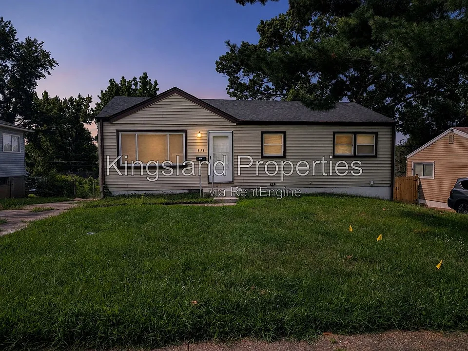 936 Highmont Dr
