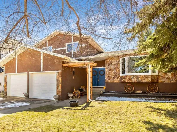 13 Maplewood Est, Strathmore, AB T1P 1G6