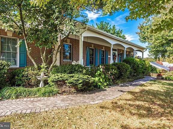 4th image of 12518 Sandra Lee Ct