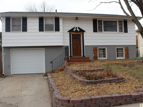 4815 S Haven Dr, Lincoln, NE 68516