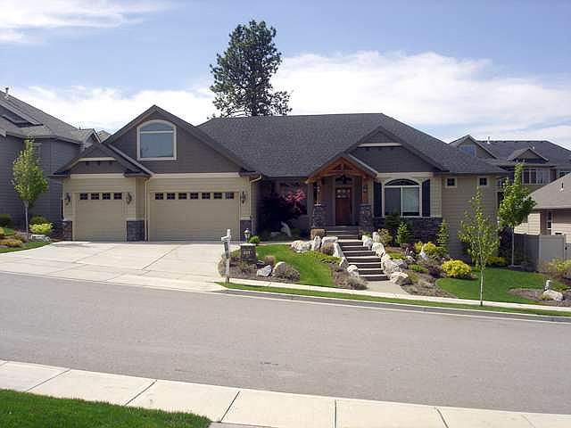 1st image of 1315 N River Vis