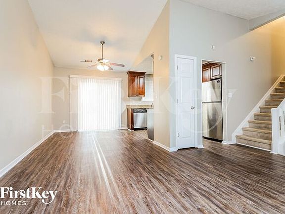 3rd image of 3848 Dakota Ct