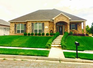 8411 Vail Dr, Amarillo, TX 79118