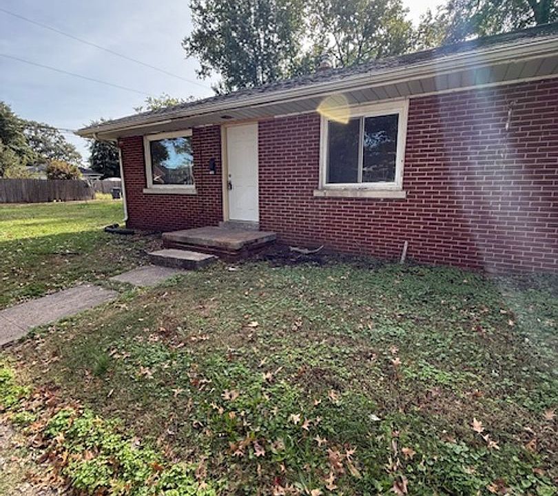 1st image of 1500 S Harlan Ave #B