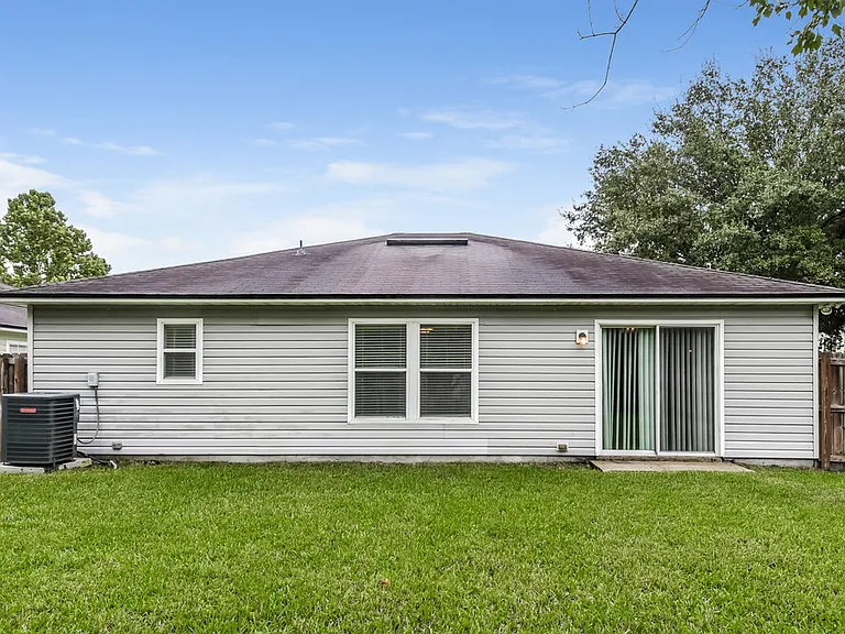 948 Collinswood Dr — Photo 16