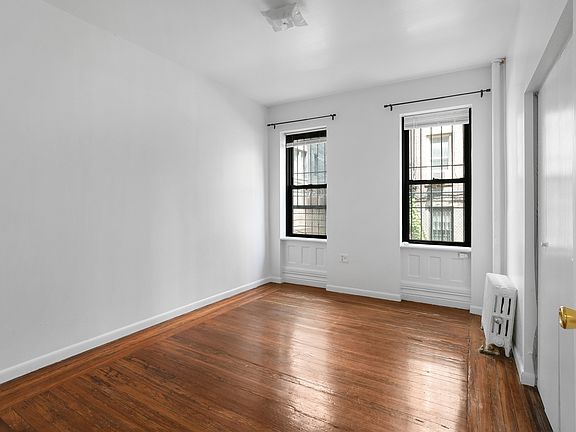 3rd image of 507 W 111th St APT 3