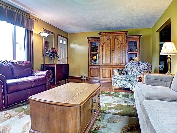 5th image of 2771 Norma St