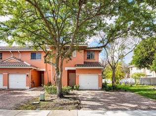 9090 NW 40th Pl, Sunrise, FL 33351