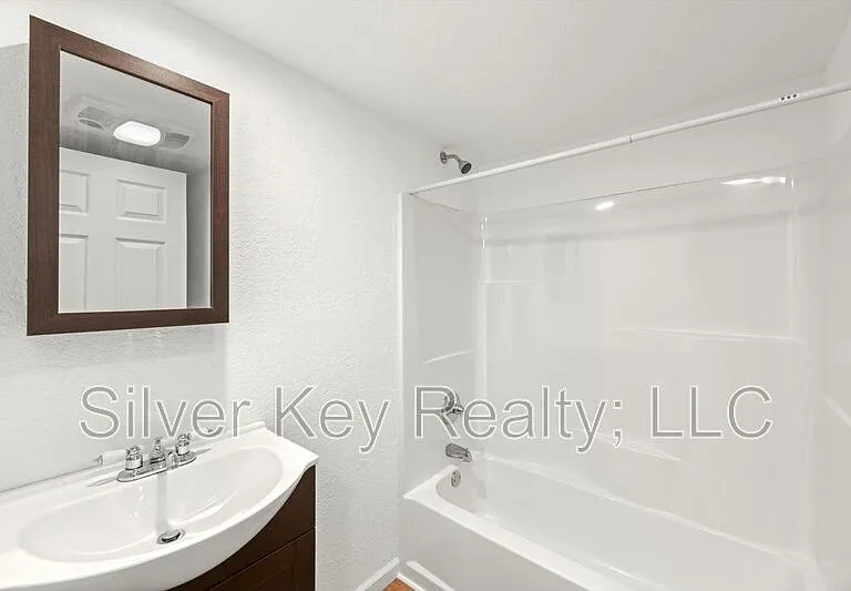 518 Church St — Photo 13