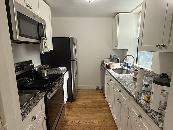 3rd image of 58 Westland Ave #4