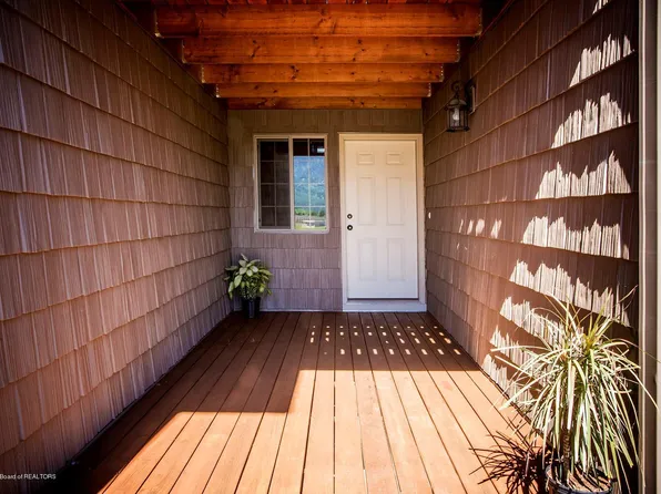 66 Larkspur Cir #B, Alpine, WY 83128